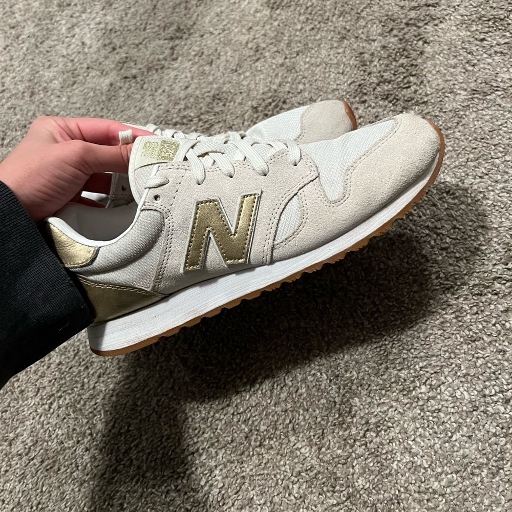 New Balance 520. Only worn a handful of times.